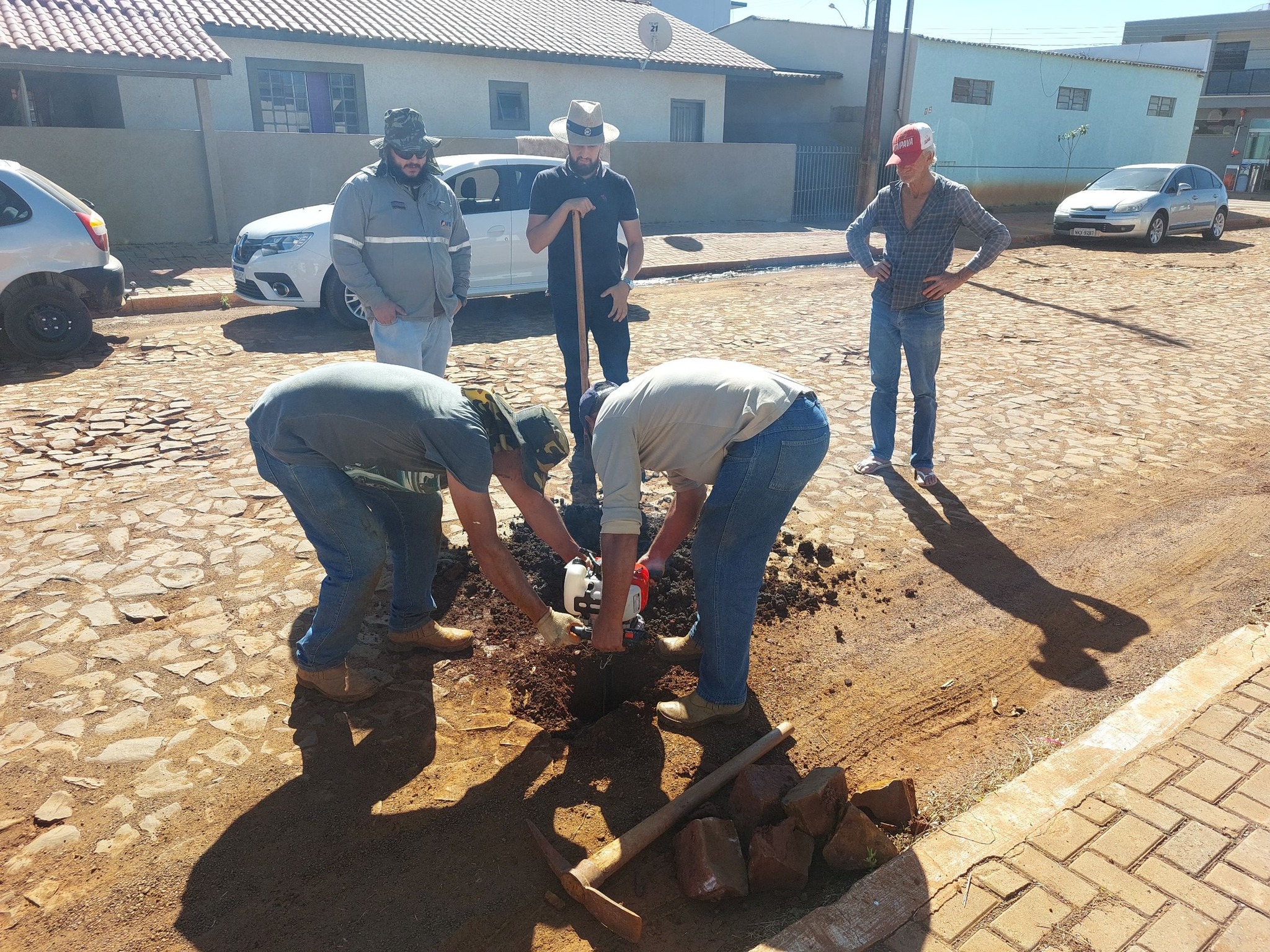 Investimento em Infraestrutura: Rua Dieimes Fernando Sansolotti em Ariranha do Ivai Prepara-se para Pavimentação Asfáltica